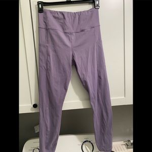 Women’s athletic leggings